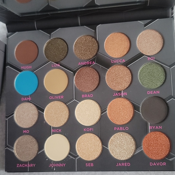 BeeBeauty London Barbarella Eyeshadow Palette - Picture 2 of 8